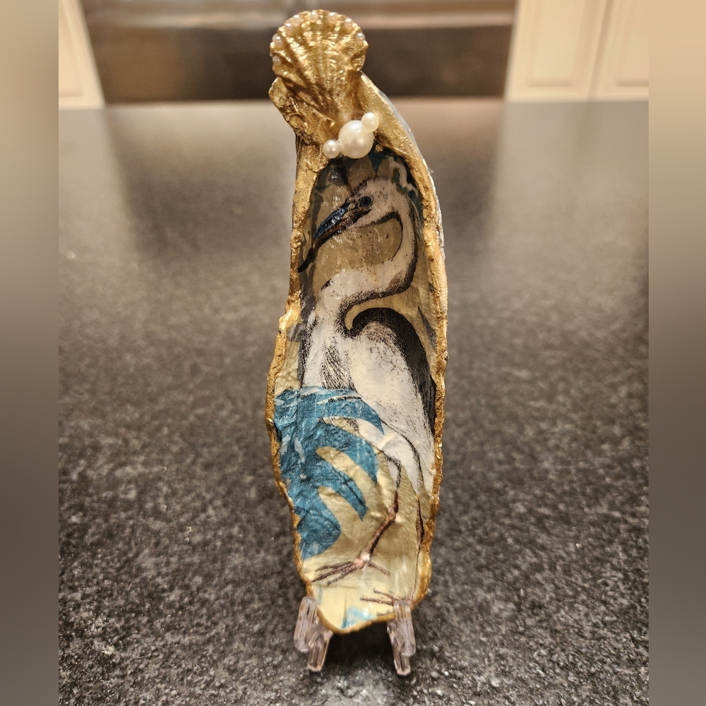 EXQUISITE EMBELLISHED SEASHELL ONE OF A KIND GIFT